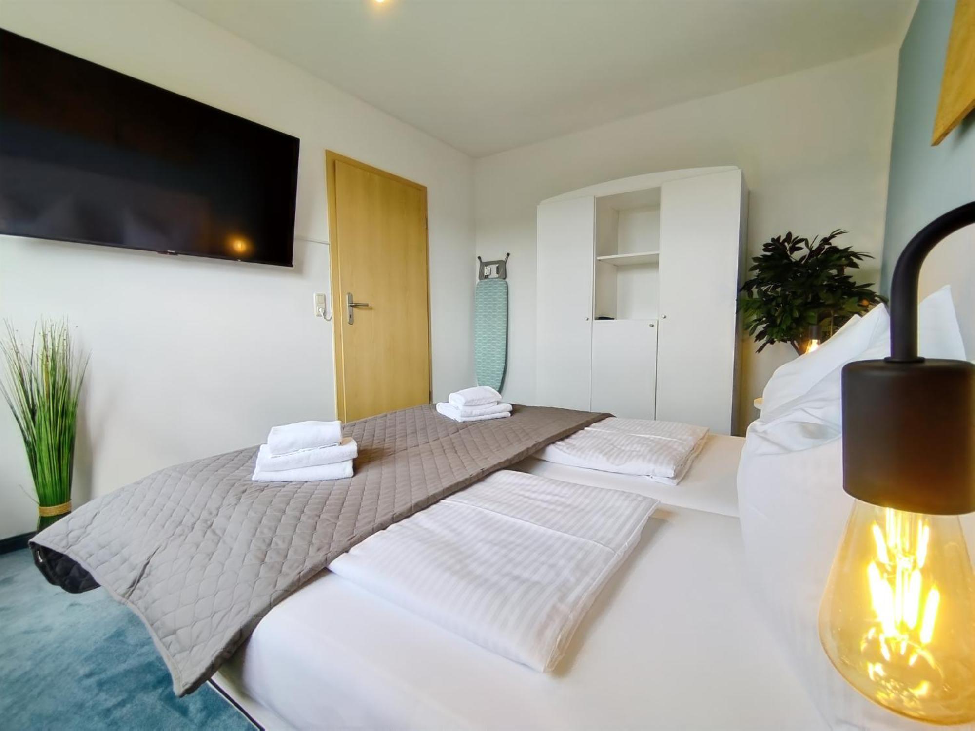 Seeblickapartment Fuer Bis Zu 12, Nuernberg & Schwabach In 30-35 Minuten Zu Erreichen, Sauna, Arbeitsplatz, Dachterrasse & Grill Шпалт Екстериор снимка